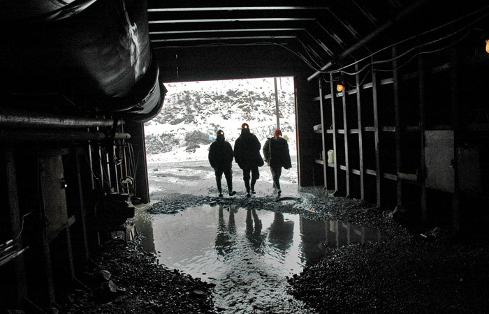 Несколько горняков пострадали в результате аварии на шахте в Воркуте