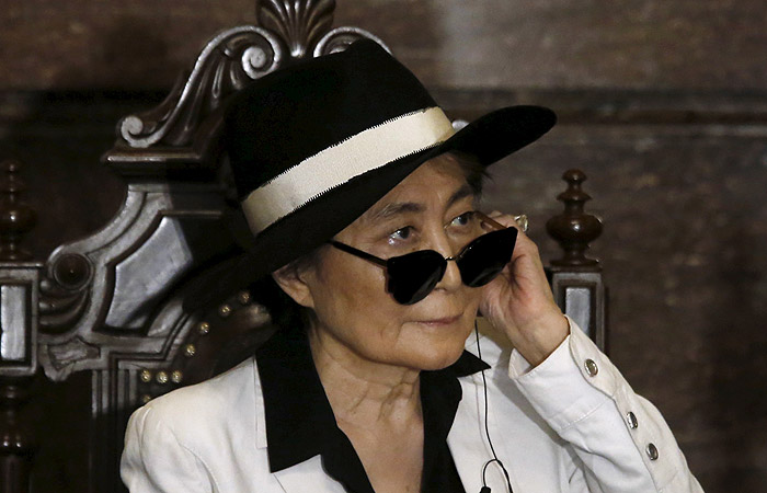 Йоко Оно госпитализирована в Нью-Йорке