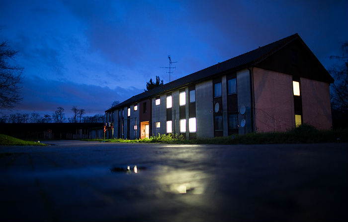 Напавший на полицейский участок в Париже жил в лагере беженцев в Германии