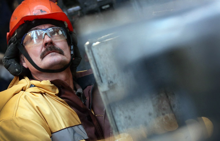 РФ увеличит добычу нефти в 2016 году за счет сохранения январских уровней