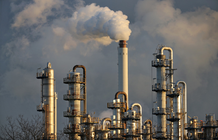 В Минпромторге не исключили передачу "Уфаоргсинтеза" Ростеху