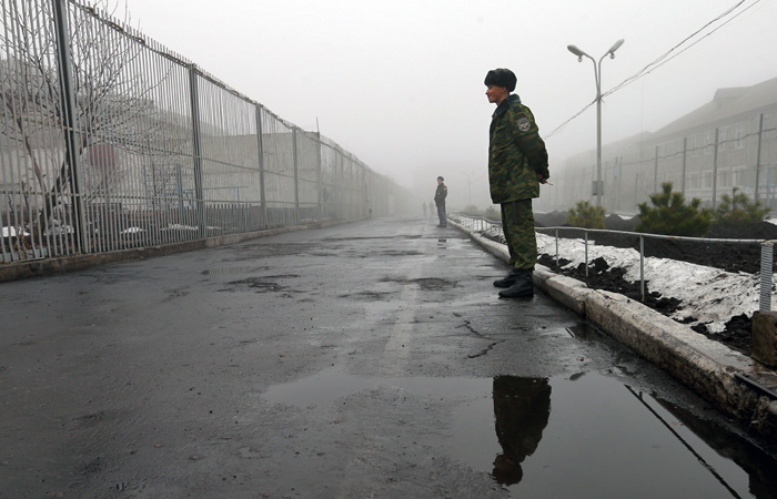 Защитник виновника ДТП с Ferrari получил два года колонии за наезд на полицейского