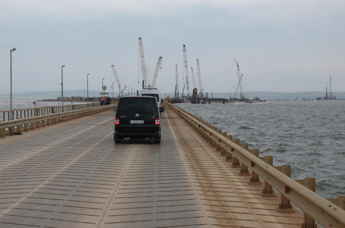 Суд в РФ арестовал повредивший мост турецкий сухогруз