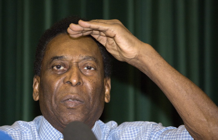 Пеле подал в суд на Samsung из-за своего двойника в рекламе