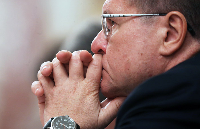 Улюкаев не увидел решения проблем ВЭБа с помощью продажи акций "Газпрома"