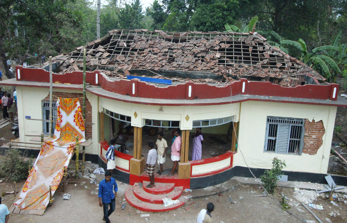 По делу о пожаре в храме в Индии задержаны пять подозреваемых