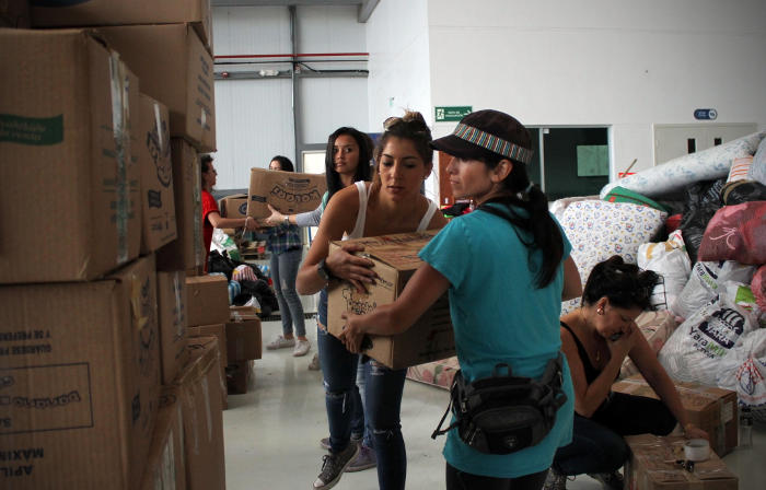 Число жертв землетрясения в Эквадоре приблизилось к 650