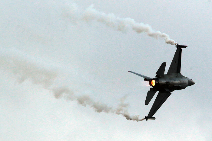 Норвежский истребитель F-16 по ошибке открыл огонь по наблюдательной вышке