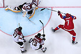 Хоккеисты сборной России победили Латвию в матче чемпионата мира