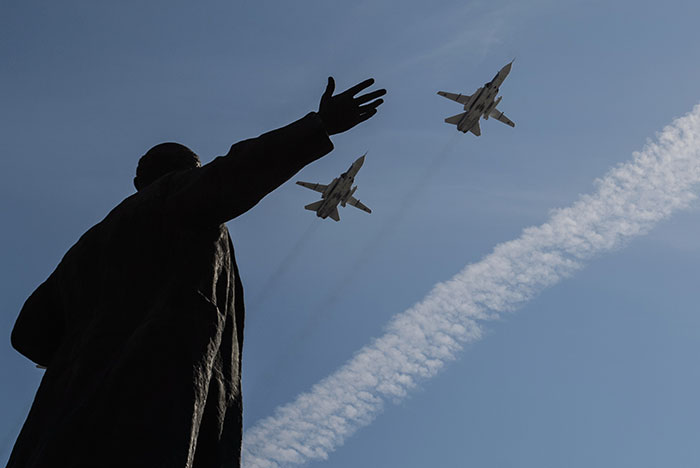 Россияне за год стали более критично оценивать выбранный страной курс