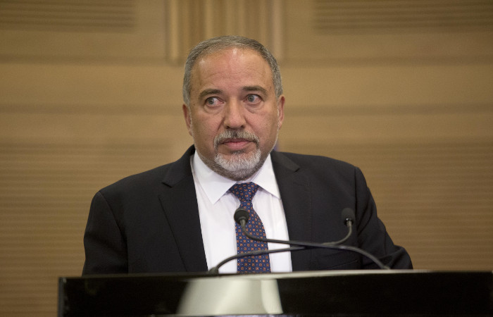 Авигдор Либерман официально стал министром обороны Израиля