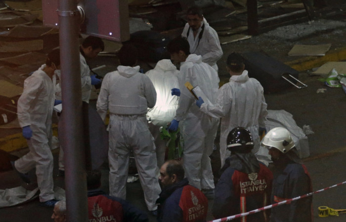 Взрывы в аэропорту имени Ататюрка унесли жизни 28 человек