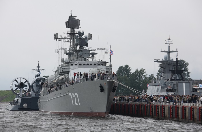 Американские военные обвинили российский корабль в непрофессиональных маневрах