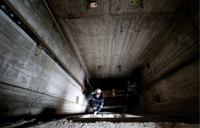 Собянин сообщил о находящейся на грани аварийности трети московского жилфонда