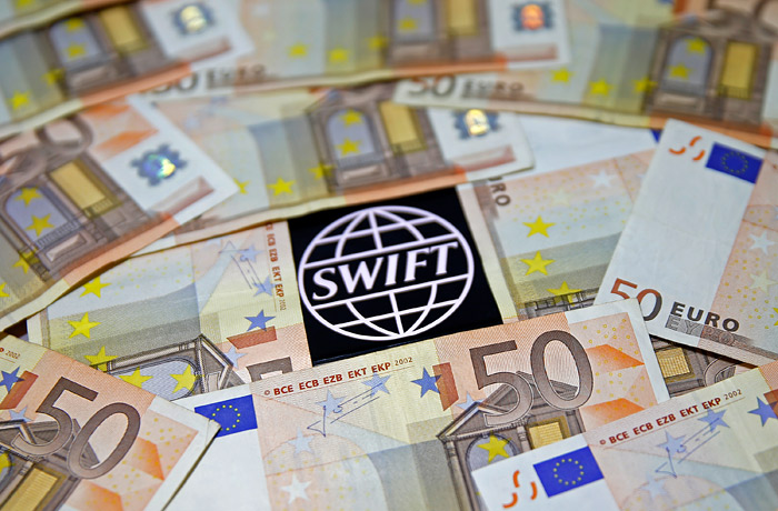 Российские банки предложили работать со SWIFT без посредников