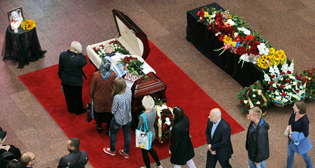 Прощание с журналистом Павлом Шереметом