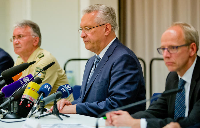 Полиция не исключила исламистского подтекста взрыва в Ансбахе