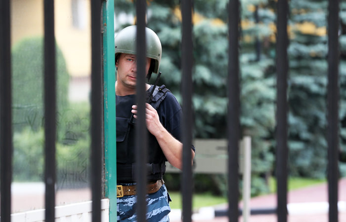 СКР подтвердил информацию об обысках у главы ФТС и его заместителей