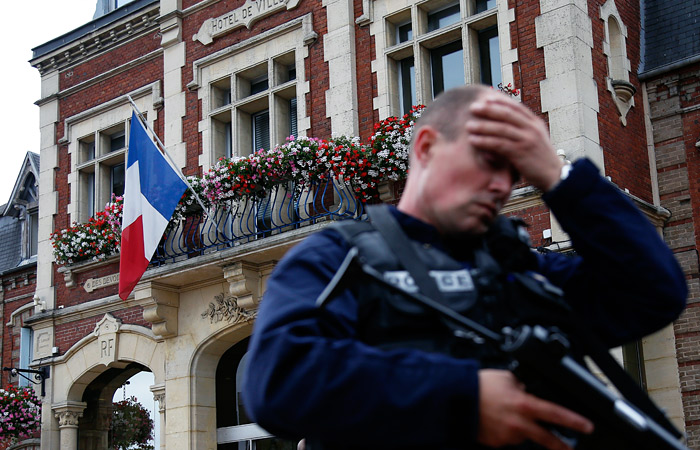 Ответственность за нападение на церковь во Франции взяло на себя ИГ