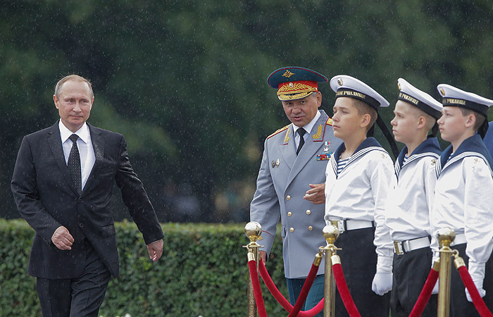 Владимир Путин и Сергей Шойгу встретили праздник в Петербурге