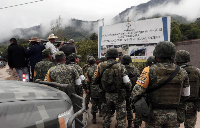 Почти 40 человек погибли из-за оползней в Мексике