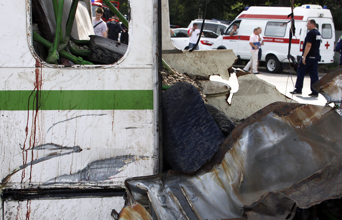 Автобус с пассажирами сорвался с обрыва в Крыму