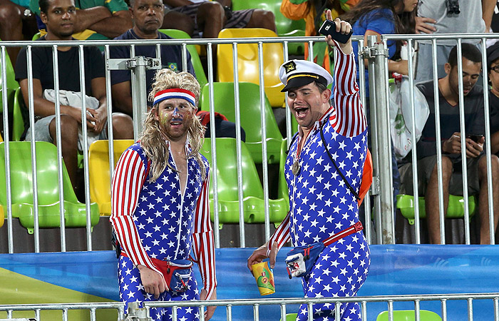 Американские фанаты на женском регби Франция - США