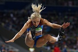 Российская легкоатлетка Клишина вышла в финал в прыжках в длину