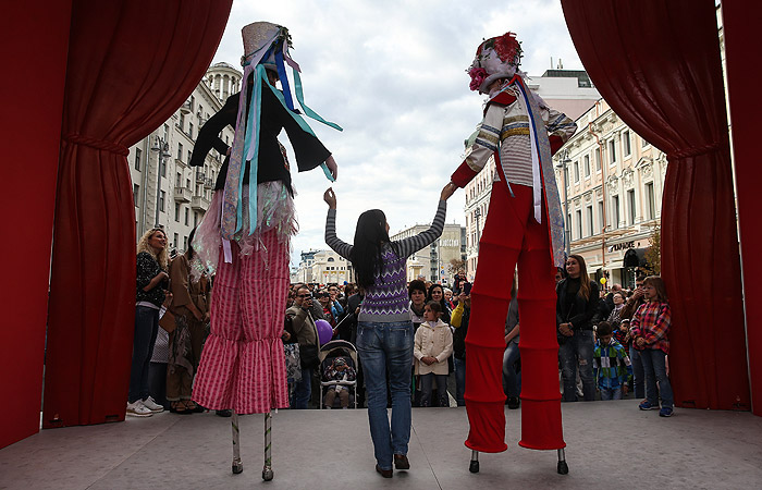 Представление на Тверской улице