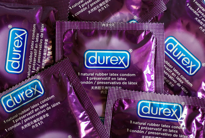Росздравнадзор разрешил продавать в России презервативы Durex
