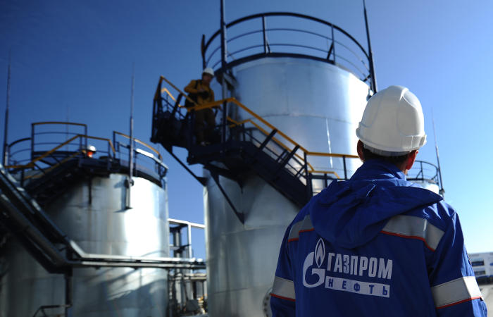 ФАС обсудит с нефтяными компаниями замещение выпадающих объемов бензина