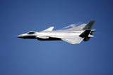 Китай впервые показал истребитель пятого поколения J-20
