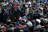 В Париже полиция начала ликвидацию стихийного лагеря иммигрантов