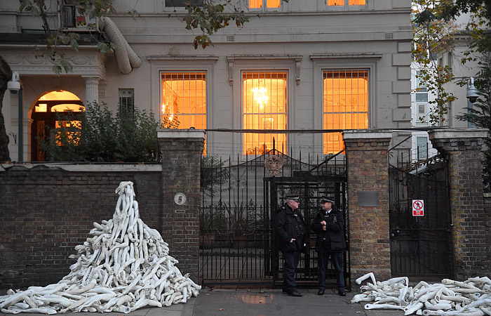 Посольство РФ направило ноту протеста в британский МИД из-за акции протеста у здания дипмиссии
