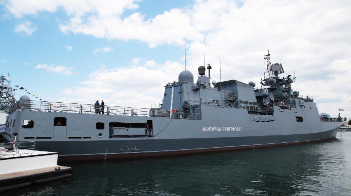 Российский фрегат "Адмирал Григорович" вошел в Средиземное море