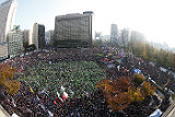 Сотни тысяч жителей Сеула вышли на митинг с требованием отставки президента