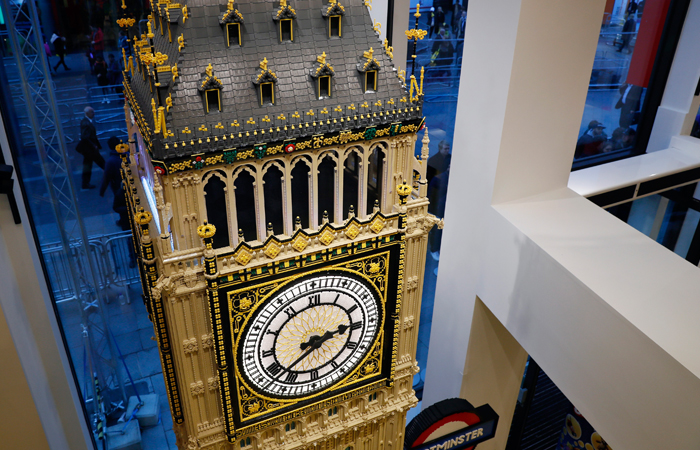 В Лондоне открылся крупнейший в мире магазин Lego