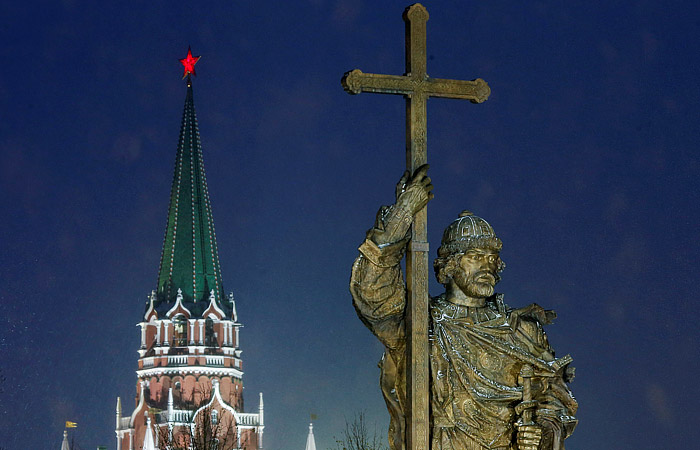ЮНЕСКО приняла отчеты по памятнику Владимиру в Москве