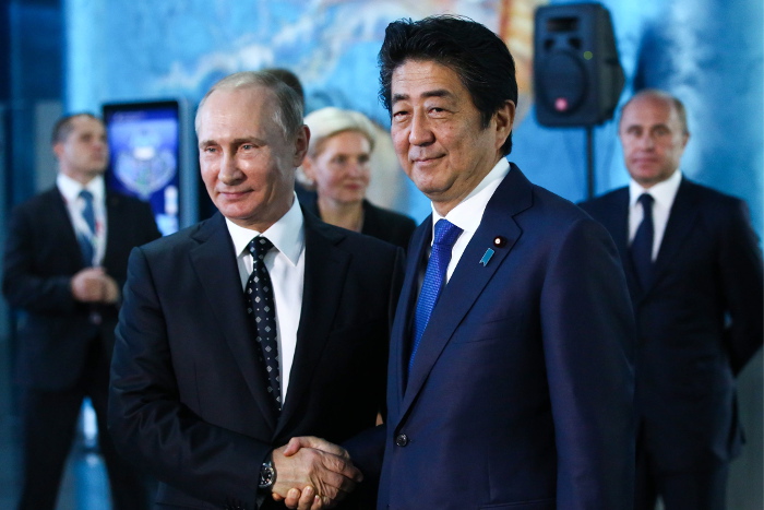 Путину и Абэ передадут план сотрудничества между РФ и Японией