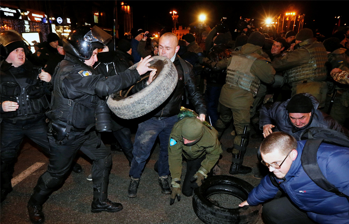 На акции в центре Киева произошли столкновения