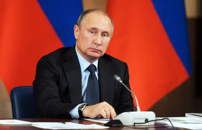 Путин подписал закон о единовременной выплате пенсионерам