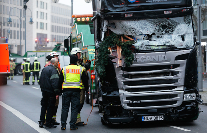 Установлена личность врезавшегося в толпу людей в Берлине водителя