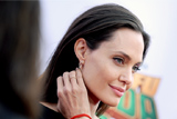Анджелина Джоли возглавила список самых упоминаемых прессой звезд
