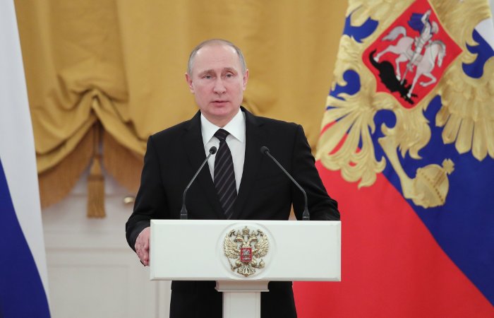 Путин пожелал россиянам благополучия и здоровья