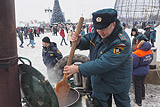 В Москве более 1,3 тыс. человек отведали горячий чай из полевых кухонь