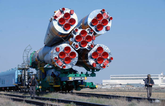 Готовящийся к полету "Союз" с экипажем МКС заменят из-за неполадок
