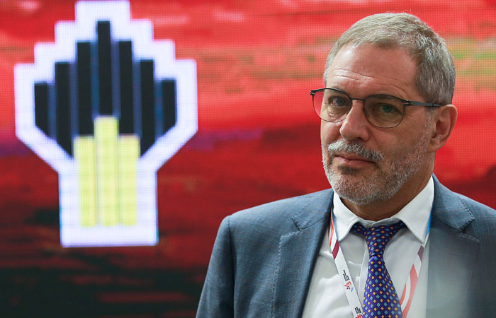 "Роснефть" объяснила участие ВТБ в сделке по приватизации пакета акций компании