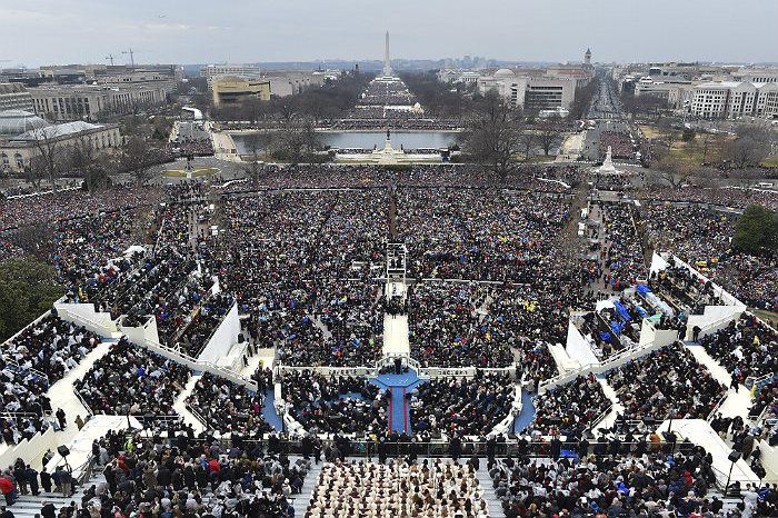 Трамп сравнил свою инаугурацию с церемонией Обамы по числу зрителей