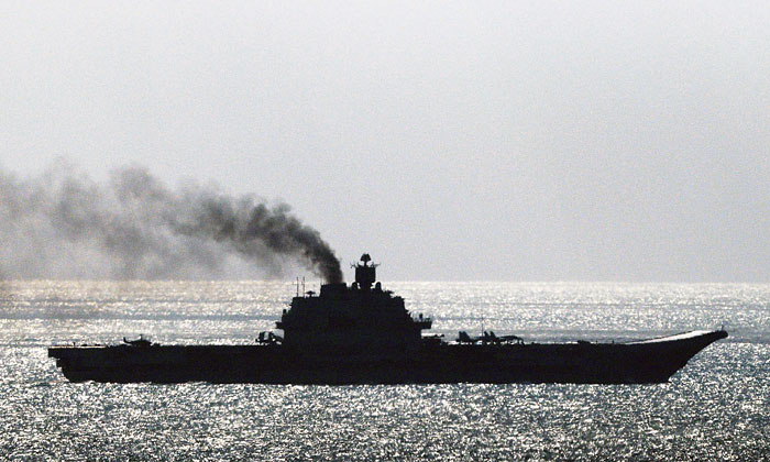 Глава Минобороны Великобритании назвал "Адмирала Кузнецова" "кораблем позора"