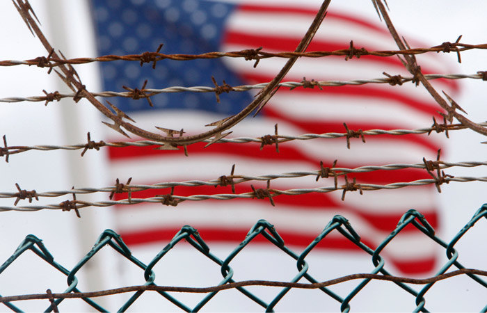 Иракский парламент запретил въезд американцев в страну